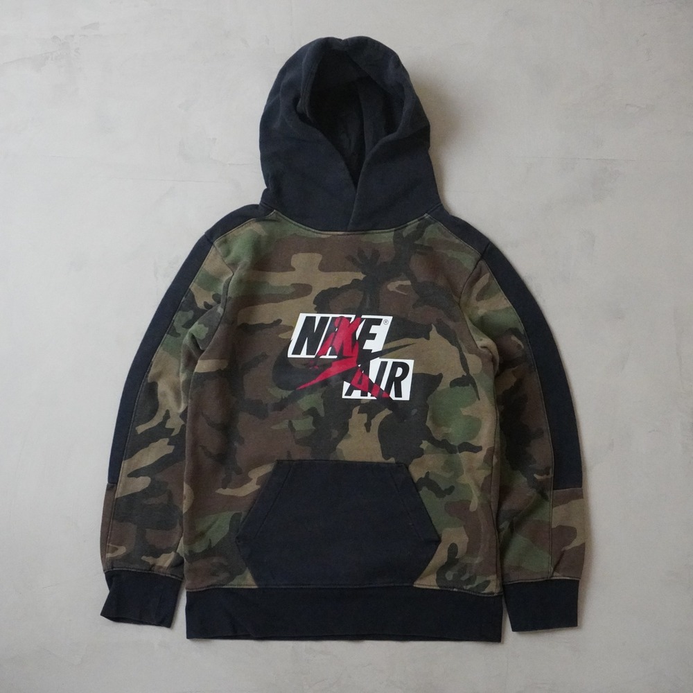Nike Air Jordan Camo Hoodie Boys Large 12-13 Jumpman Logo Pullover Sweatshirt